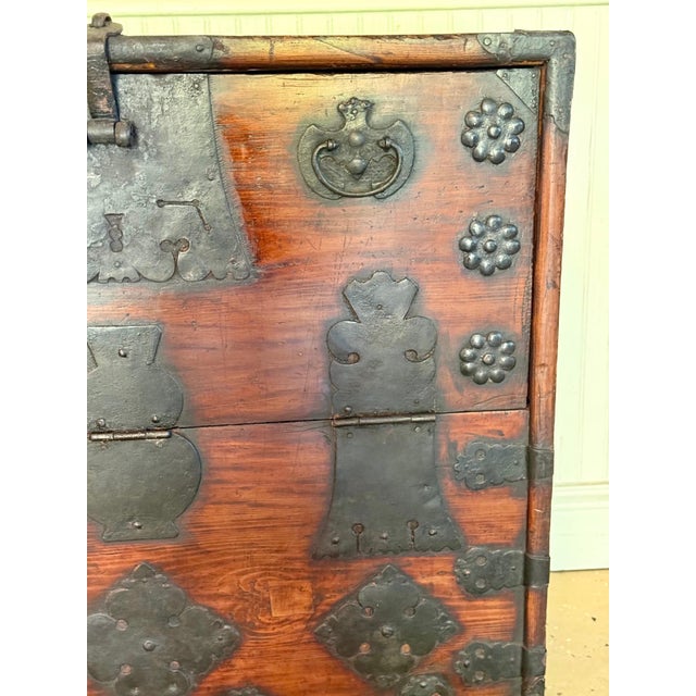 Rare Korean Gangwon Do Bandaji Chest Dynasty For Sale - Image 13 of 18