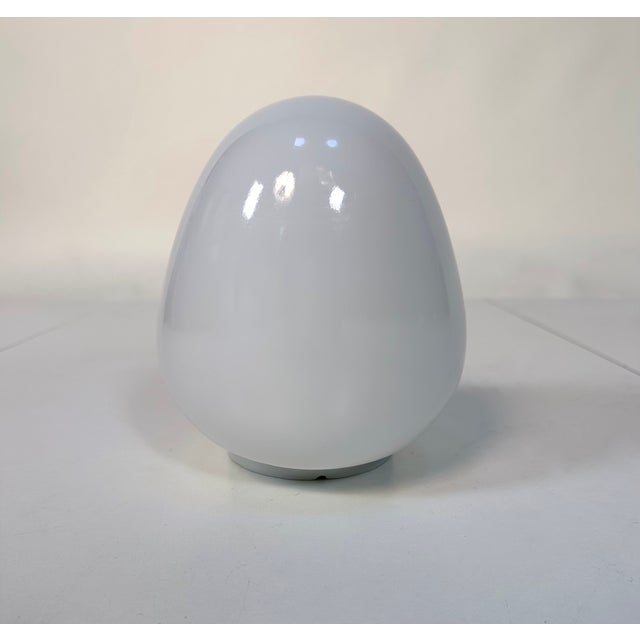 1950s Strawberry Porcelain & Opaline Glass Wall Lamp by Wilhelm Wagenfeld for Lidner, Germany, 1950s For Sale - Image 5 of 16