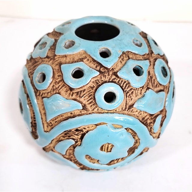 Mid-Century Modern Mid-Century Modern Italian Sgraffito Turquoise Ceramic Tulipiere Vase by Saca For Sale - Image 3 of 10