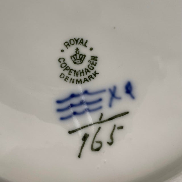 1950s Vintage Royal Copenhagen Blue Fluted Musselmalet Riflet Soup Bowl For Sale - Image 5 of 5
