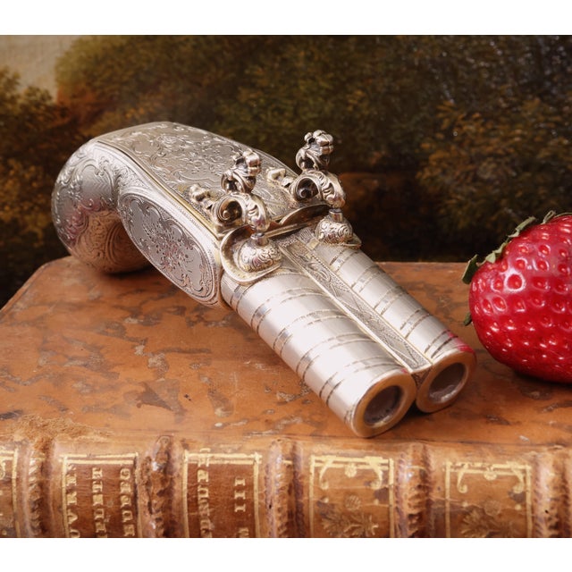 French Gun-Shaped Silver Vermeil Snuff Cigarette Box, France, Early 20th Century For Sale - Image 3 of 17