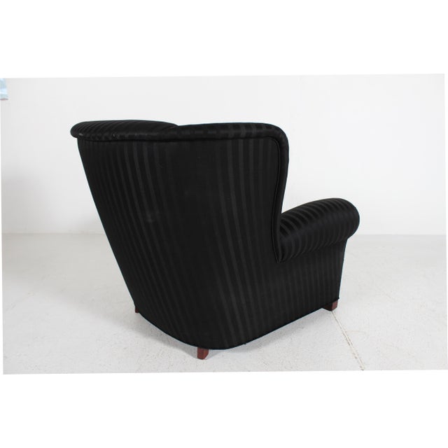 Wood Large Danish Art Deco Lounge Chair with Black Fabric in the style of Fritz Hansen, 1930s For Sale - Image 7 of 11