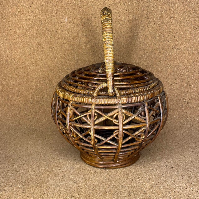 Folk Art Vintage Woven Basket With Handle and Lid For Sale - Image 3 of 8