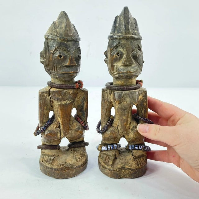 Early 20th Century Yoruba Ibeji Pair of Twin Figures Nigeria MATTER COLLECTION For Sale - Image 10 of 10