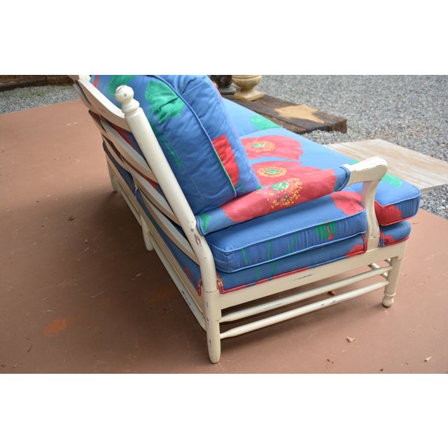 1980s 1980s Michael Thomas White Wood Framed Loveseat Sofa W/ Vibrant Blue & Red Poppies Upholstery For Sale - Image 5 of 18