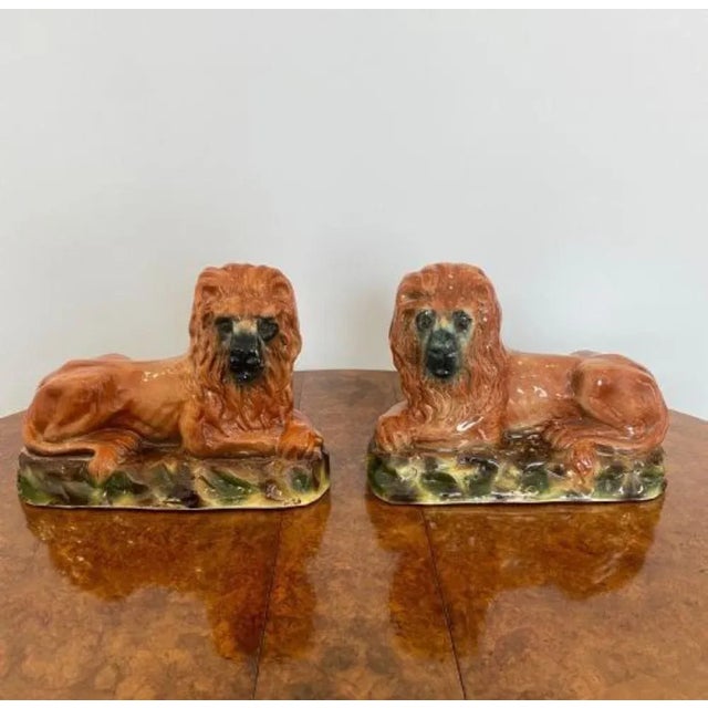 Ceramic Victorian Staffordshire Lions, 1880s, Set of 2 For Sale - Image 7 of 7