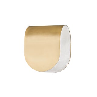 Hudson Valley Lighting Briarwood 6.5 in. 1 Light Wall Sconce in Aged Brass Finish For Sale
