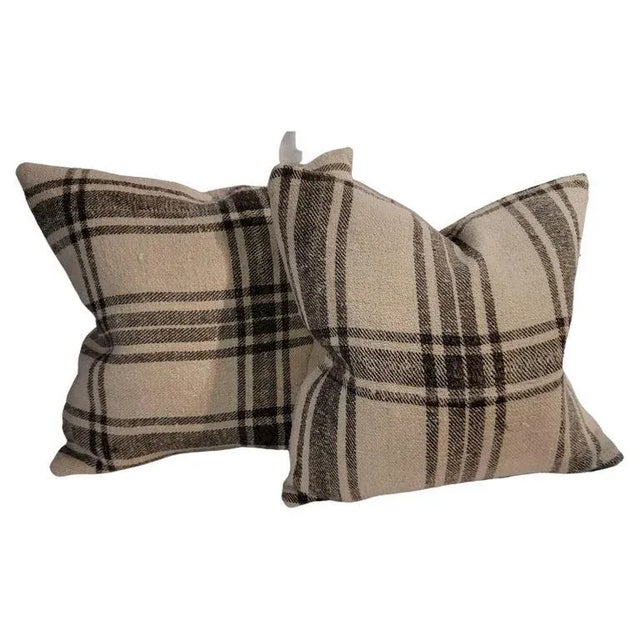 1940s 19thc Plaid Homespun Linen Pillows, Pair For Sale - Image 5 of 5