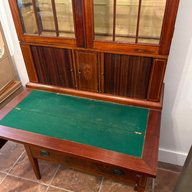 19th Century 19th Century Massachusetts Federal Hepplewhite Secretary With Bookcase in Mahogany For Sale - Image 5 of 12