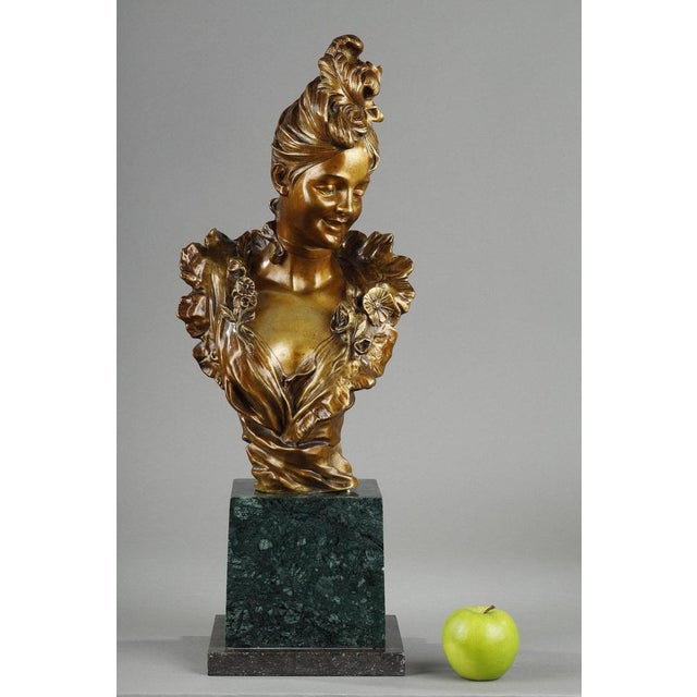 Belle-Epoque Bust of a Young Woman attributed to Victor Léopold Bruyneel, 1900 For Sale - Image 3 of 18