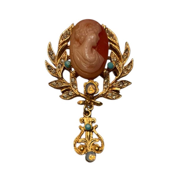 Victorian Vintage Cameo and Laurel Leaf Brooch For Sale - Image 3 of 3