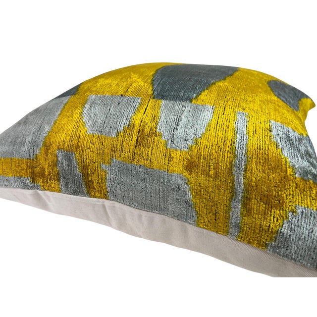 Velvet Silk Cushion Cover with Shiny Design, 2000s For Sale - Image 3 of 9