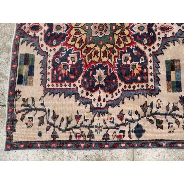 Textile Galerie Shabab Collection Mid-20th Century Turkish Anatolian Throw Rug For Sale - Image 7 of 9