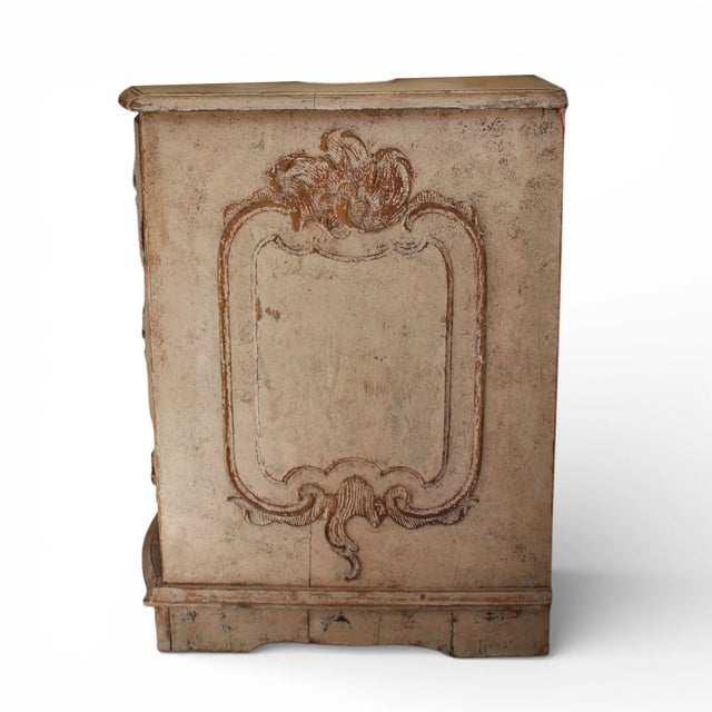 18th Century German Antique Painted Rococo Chest With Rare Shell Carving on Handles For Sale - Image 4 of 5