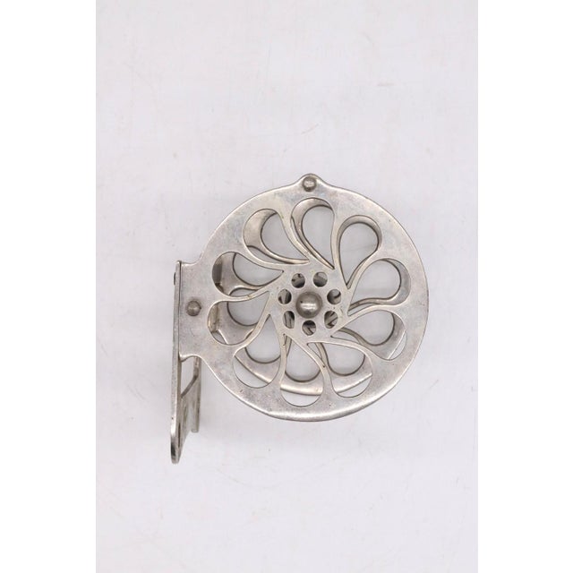 Antique J. L. Mott Antique Nickel Plated Toilet Paper Holder-Unsigned For Sale In New York - Image 6 of 11