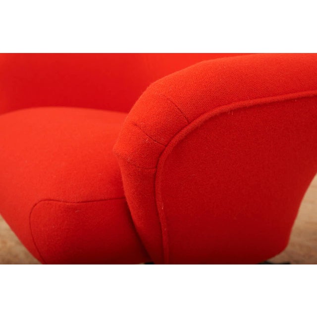 Swivel Armchair P32 with 4-Star Black Metal Frame, Upholstered Shell Covered in Red Fabric by Osvaldo Borsani for Tecno, 1956 For Sale - Image 5 of 9
