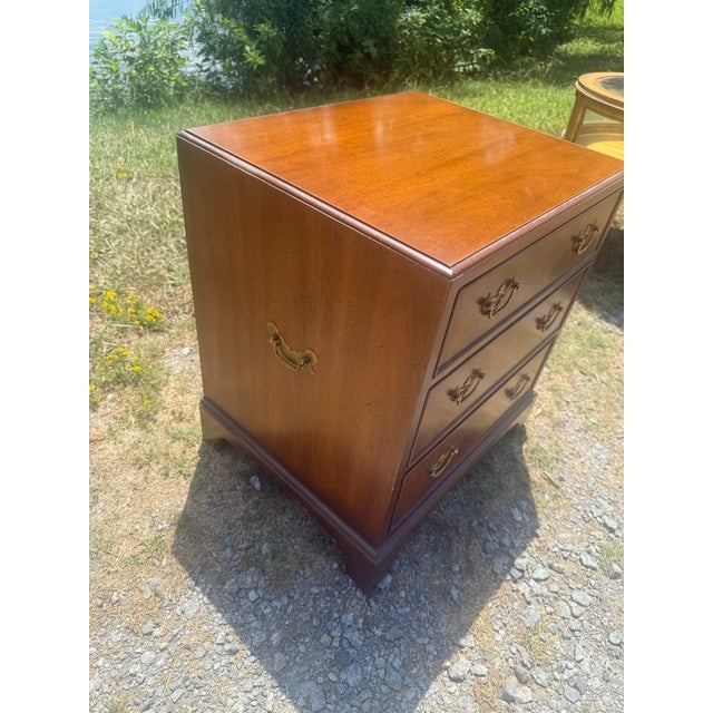 Henredon 18th Century Portfolio Solid Mahogany Three Drawer Chairside Chest / Nightstand For Sale - Image 9 of 11