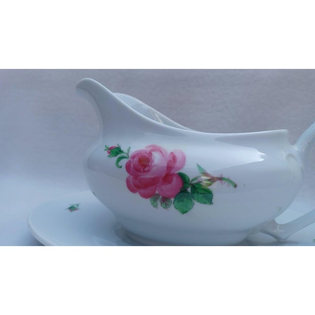 Vintage Porcelain Gravy Sauce Boat in Pink Rose Pattern from Meissen, 1970 For Sale - Image 6 of 11