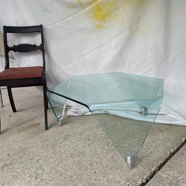 Contemporary Sculptural Triangular Bent Glass Cocktail Table | Attributed to Fiam Italia | Italy, Circa 1970s–1980s For Sale - Image 3 of 4