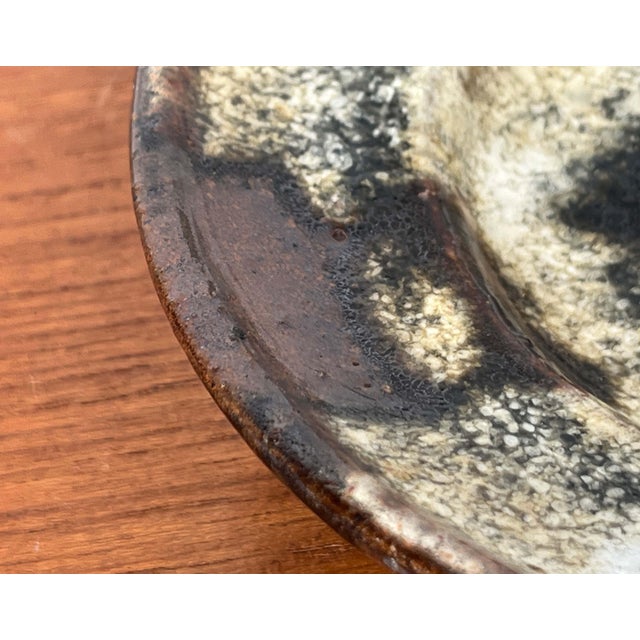 Mid-Century Modern Danish Studio Pottery Bowl or Wall Plate from Jim & Henny Waldorff, Svaneke, Bornholm, 1960s For Sale - Image 11 of 17