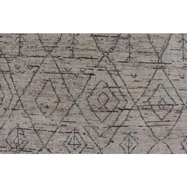 Early 21st Century Modern Moroccan Rug by Keivan Woven Arts in Cream and Blue For Sale - Image 5 of 11