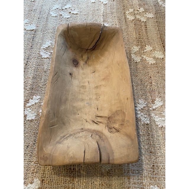 Textured Vintage Wood Primitive Rectangular Dough Bowl This Textured Vintage Wood Primitive Rectangular Dough Bowl is a...