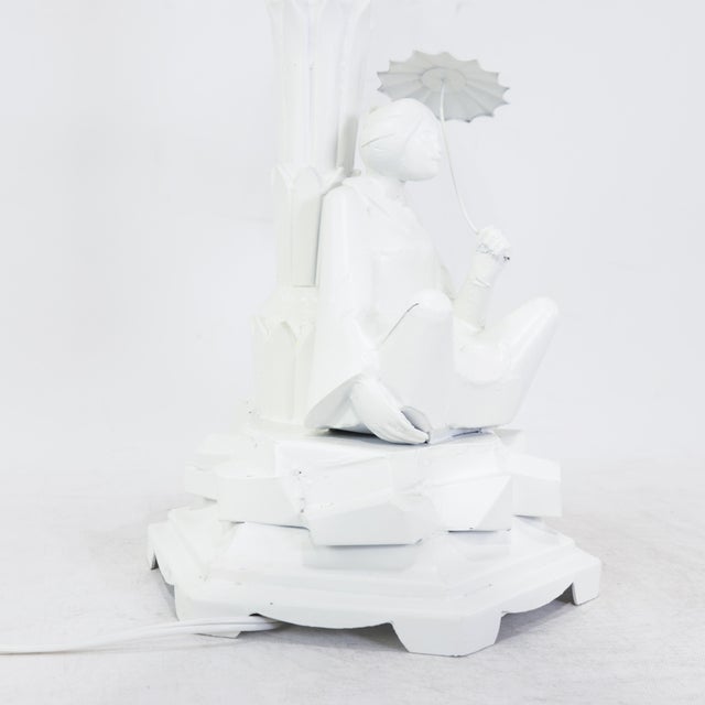 Pair of Vintage Chinoiserie White Tole Palm Tree and Figurine Table Lamps For Sale - Image 9 of 12