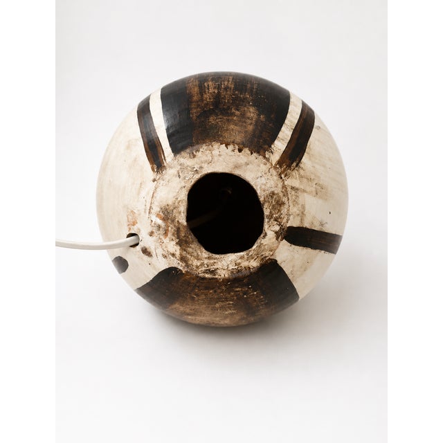 Mid-Century Portuguese Studio Pottery Op Art Spherical Table Lamp, 1970s For Sale - Image 6 of 9