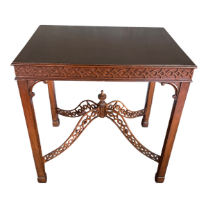 Ethan Allen Chinese Chippendale Lamp End Table
