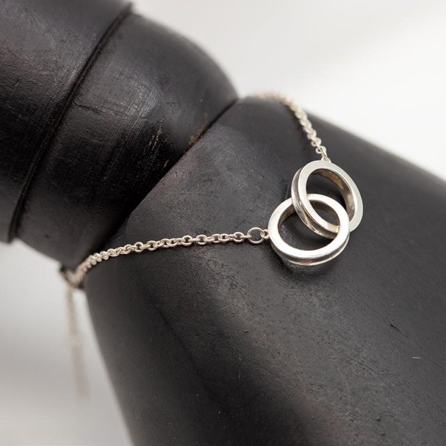 アクセサリー VINTAGE TIFFANY&Co.interlocking bracelet Tiffany & Co Infinity Interlocking Love Loop Bangle Bracelet