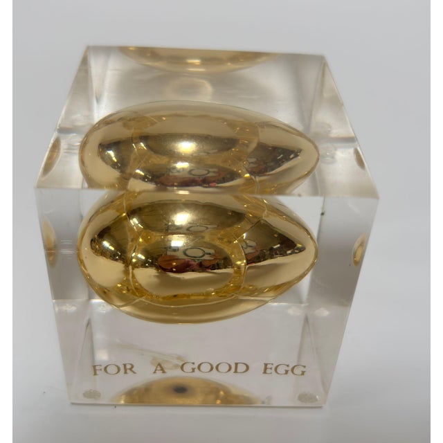 Plastic Postmodern Lucite “Golden Egg” Paperweight, “For a Good Egg,” Circa 1970s For Sale - Image 7 of 14