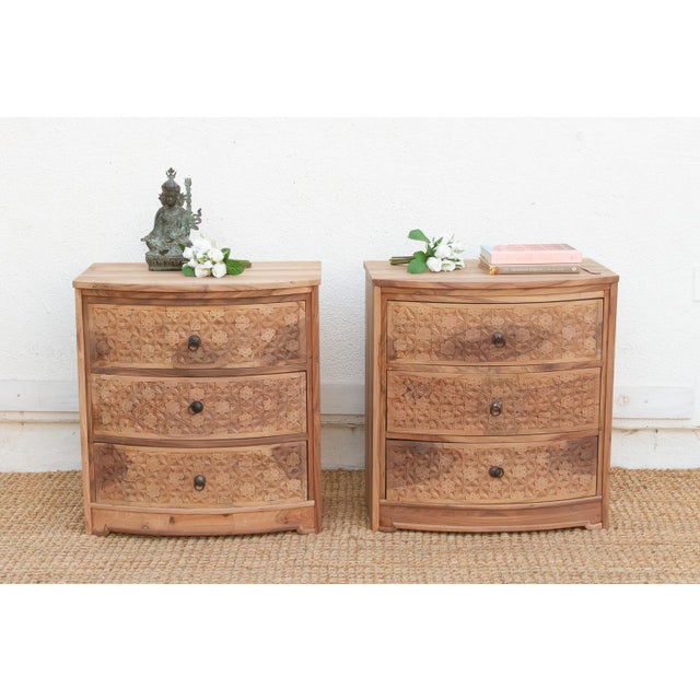 This 28-inch tall pair of bow-front dressers offers a softer, more fluid silhouette for the bedroom or living space....