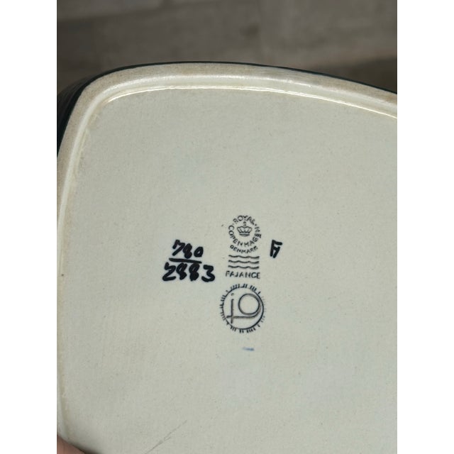 1960s 1960s Fajance Plate With Blue Flowers by Johanne Gerber for Royal Copenhagen For Sale - Image 5 of 5