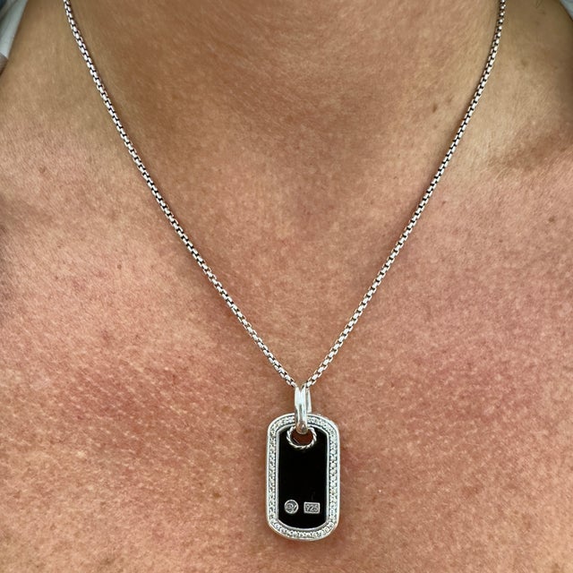 Brand: David Yurman Metal Type: 925 Sterling Silver Length: 17 - 18 inches Width: 2.00 mm Weight: 16.40 grams Silver...