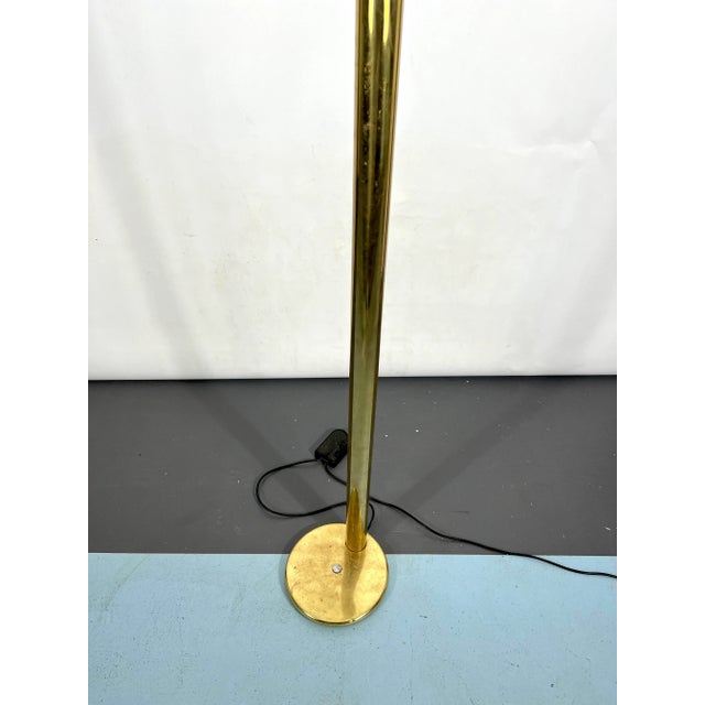 Mid-Century Modern Brass Tube Floor Lamp, Italy, 1970s For Sale - Image 3 of 12