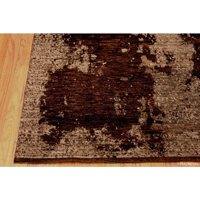 Nazmiyal Collection Textured Brown Modern Transitional Area Rug For Sale In New York - Image 6 of 6