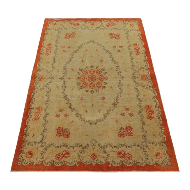 1950s Vintage Turkish Rug in Golden-Beige With Large Floral Medallion - Rug & Kilim For Sale - Image 5 of 8