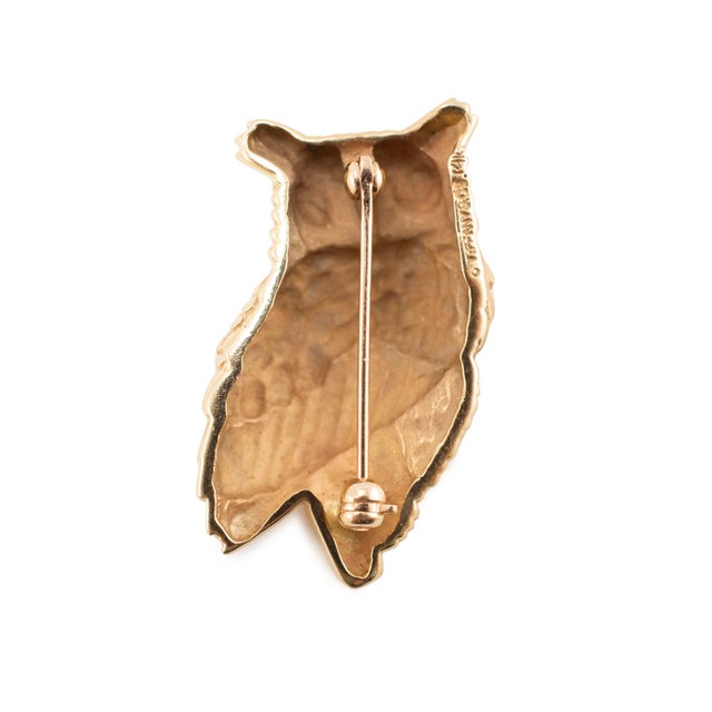 Tiffany and Co. Vintage Tiffany & Co. 14k Yellow Gold Textured Owl Pin Brooch For Sale - Image 4 of 8