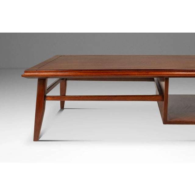 Mid-Century Modern Angular Coffee Table in Solid Mahogany, Usa, C. 1960s For Sale In Orlando - Image 6 of 18