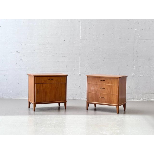 Mid-Century Modern Nightstands in Cherry Wood, 1960s, Set of 2 For Sale - Image 4 of 16