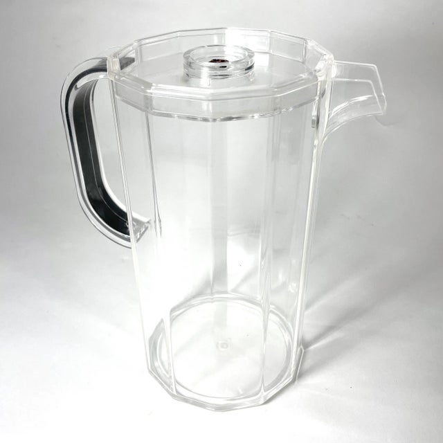 Late 20th Century Post Modern Italian Guzzini Lucite Pitcher For Sale - Image 5 of 8