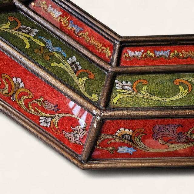 Hollywood Regency Mid-Century Italian Verre Églomisé Reverse-Painted Glass Mirror For Sale - Image 3 of 4
