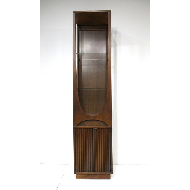 Mid 20th Century Rare Brasilia Styled 2 Piece Display Cabinet by Broyhill For Sale - Image 13 of 13