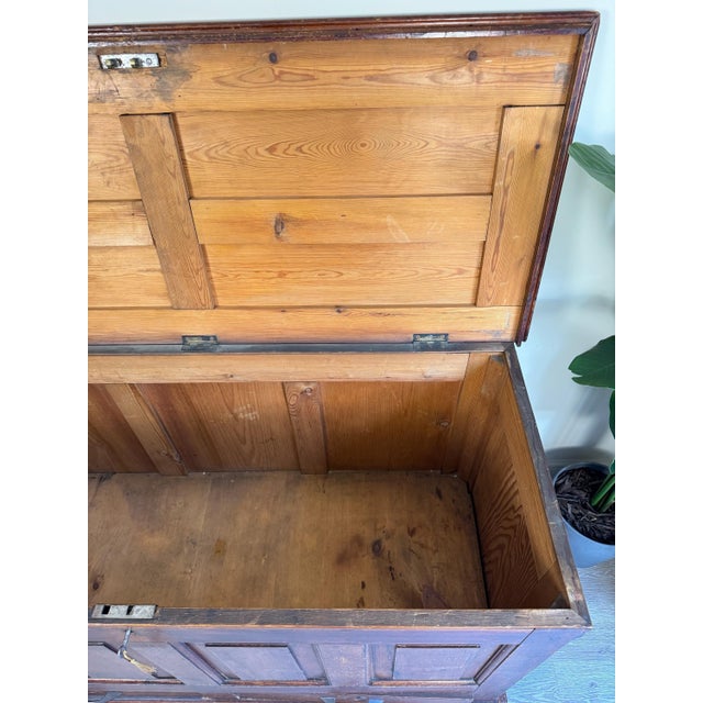 Large Antique 19th Century Oak Dark Wood Blanket Box Chest Coffer with Key Rustic Farmhouse For Sale - Image 6 of 15