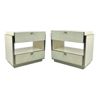 Vintage Nightstands in White Rock Crystal and Stainless Steel by François-Xavier Turrou, Set of 2 For Sale