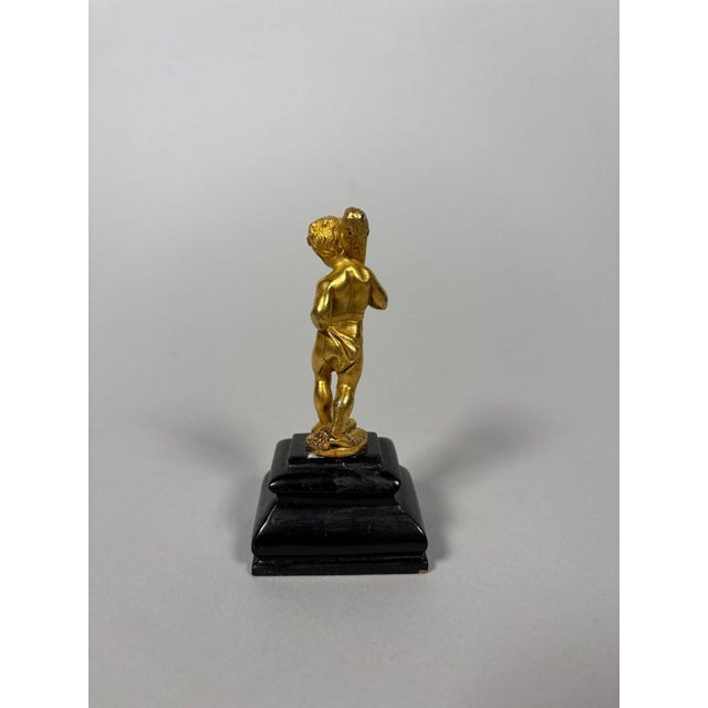 Sculpture, Child Hercules, 17th century - 10.5 cm - Gilded bronze For Sale - Image 6 of 9