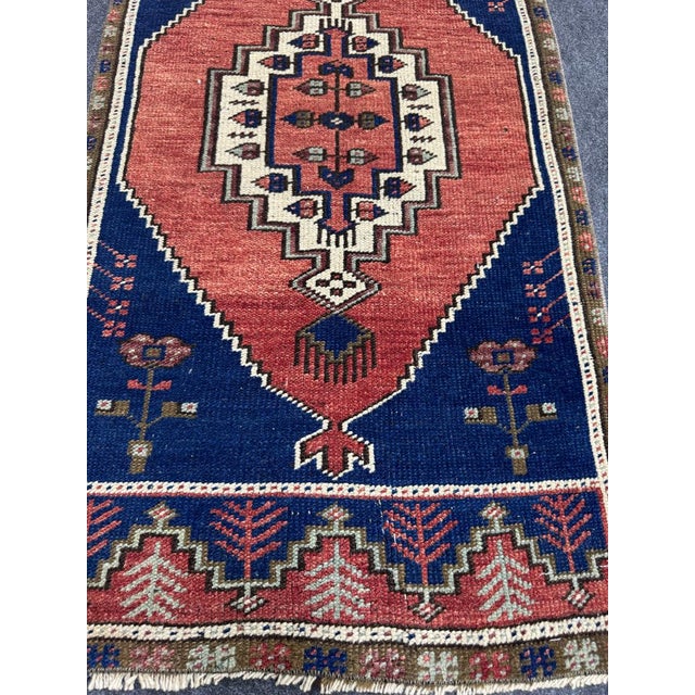 Contemporary Turkish Yastik Rug 1'9" x 3'6" For Sale - Image 3 of 5