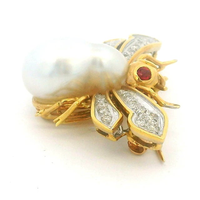 Italian 18k Gold Bee Brooch With Pearl, Diamonds & Rubies, 1970s For Sale - Image 4 of 15