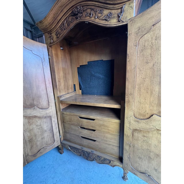 Henredon Late 20th Century French Media Armoire For Sale In Boston - Image 6 of 10
