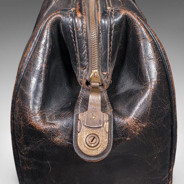 Antique Railway Director's Gladstone Bag, English Leather Portmanteau, Gwr, 1920 For Sale - Image 12 of 12